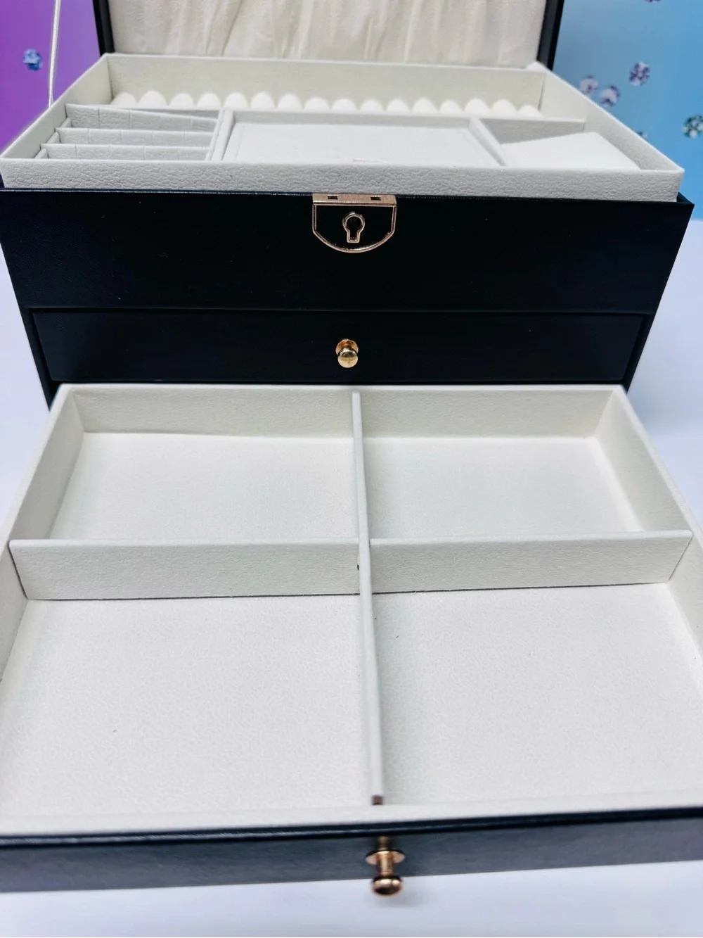 💎QUILTED TOP VEGAN LEATHER/SUEDE JEWELRY BOX